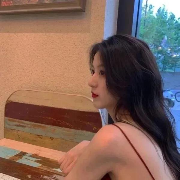 幸福是一尾皱颈蜥蜴